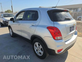 2022 Chevrolet Trax LS 1LS – miniatura 2