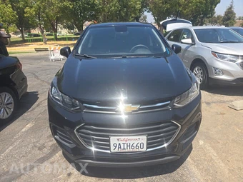 2022 Chevrolet Trax LS 1LS - miniatura 2