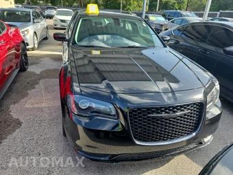 2022 Chrysler 300 Touring - miniatura 2