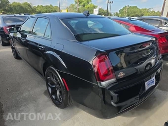 2022 Chrysler 300 Touring - miniatura 6