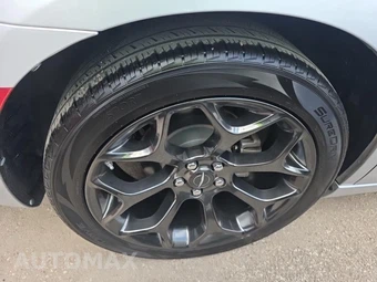 2022 Chrysler 300 Touring – miniatura 10