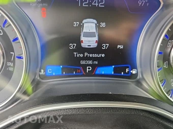 2022 Chrysler 300 Touring – miniatura 15
