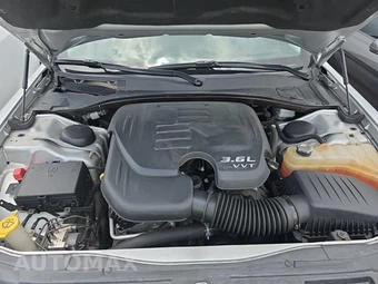 2022 Chrysler 300 Touring – miniatura 18