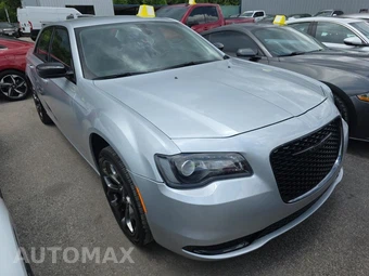 2022 Chrysler 300 Touring – miniatura 3