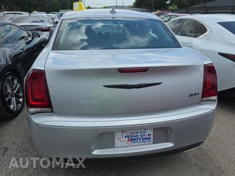 2022 Chrysler 300 Touring – miniatura 5