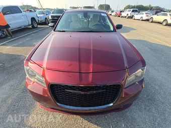 2022 Chrysler 300 Touring - miniatura 2