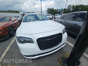 2022 Chrysler 300 Touring – miniatura 2