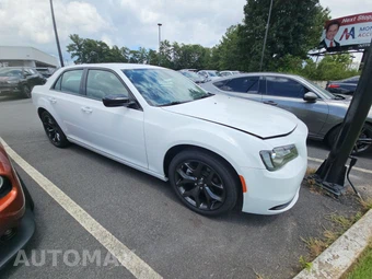 2022 Chrysler 300 Touring – miniatura 3