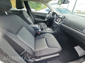 2022 Chrysler 300 Touring – miniatura 8