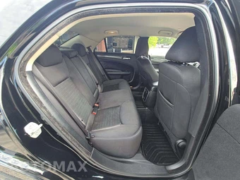 2022 Chrysler 300 Touring – miniatura 13