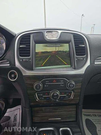 2022 Chrysler 300 Touring L – miniatura 11