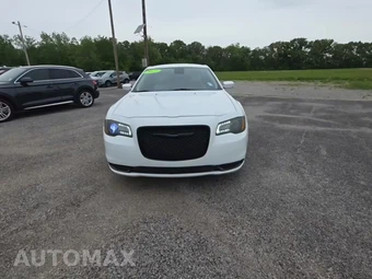 2022 Chrysler 300 Touring L – miniatura 2