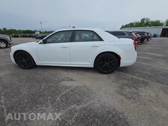 2022 Chrysler 300 Touring L – miniatura 3