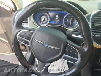 2022 Chrysler 300 Touring L – miniatura 10