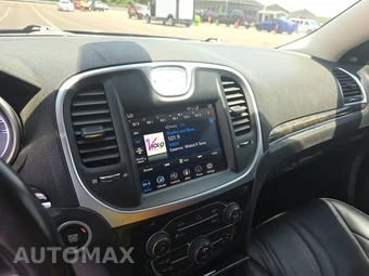 2022 Chrysler 300 Touring L – miniatura 11