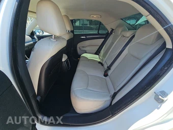 2022 Chrysler 300 Touring L – miniatura 13