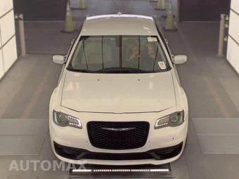 2022 Chrysler 300 Touring L – miniatura 2