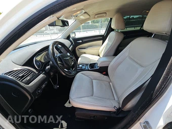 2022 Chrysler 300 Touring L – miniatura 7
