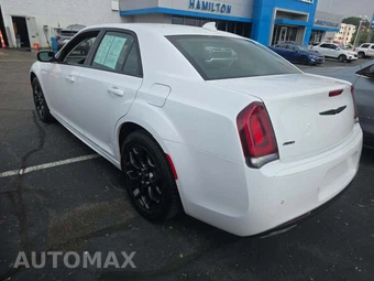 2022 Chrysler 300 Touring L – miniatura 2