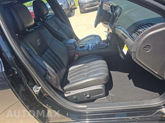 2022 Chrysler 300S – miniatura 15