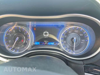 2022 Chrysler 300S – miniatura 6