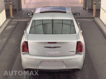 2022 Chrysler 300S – miniatura 5