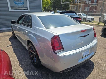 2022 Chrysler 300S – miniatura 2
