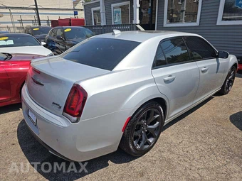 2022 Chrysler 300S – miniatura 3