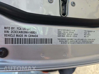 2022 Chrysler 300S – miniatura 5