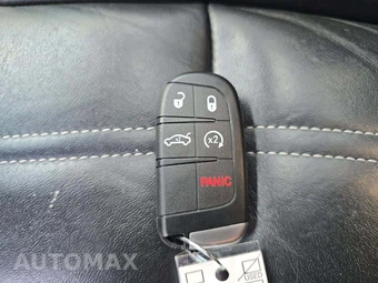 2022 Chrysler 300S – miniatura 8