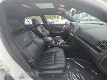 2022 Chrysler 300S – miniatura 18