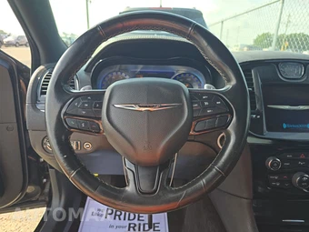 2022 Chrysler 300S – miniatura 10