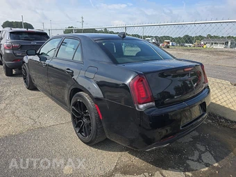 2022 Chrysler 300S – miniatura 6
