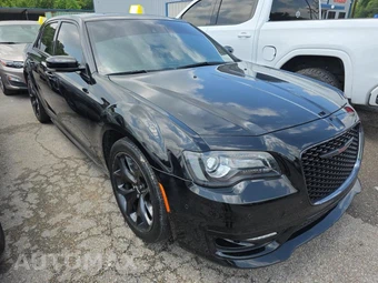 2022 Chrysler 300S – miniatura 3