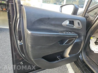 2022 Chrysler Pacifica Hybrid Limited 121.6" WB - miniatura 9