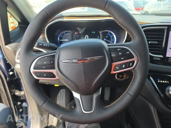 2022 Chrysler Pacifica Hybrid Pinnacle 121.6" WB - miniatura 10