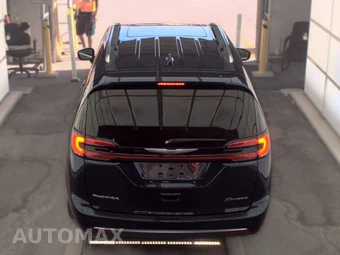 2022 Chrysler Pacifica Hybrid Pinnacle 121.6" WB - miniatura 5