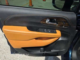 2022 Chrysler Pacifica Hybrid Pinnacle 121.6" WB - miniatura 9