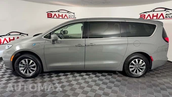 2022 Chrysler Pacifica Hybrid Touring L 121.6" WB - miniatura 3