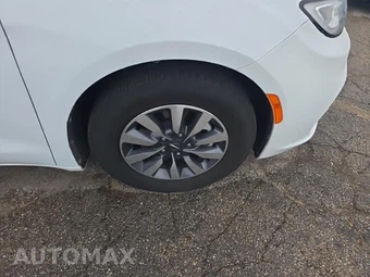 2022 Chrysler Pacifica Hybrid Touring L 121.6" WB - miniatura 9