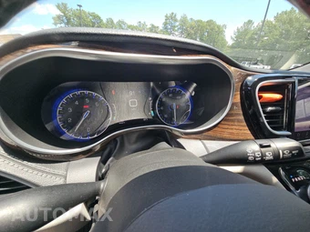 2022 Chrysler Pacifica Limited 121.6" WB - miniatura 12