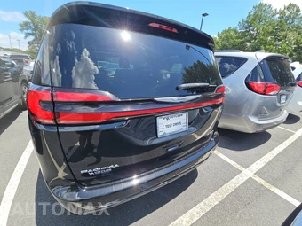 2022 Chrysler Pacifica Limited 121.6" WB - miniatura 5