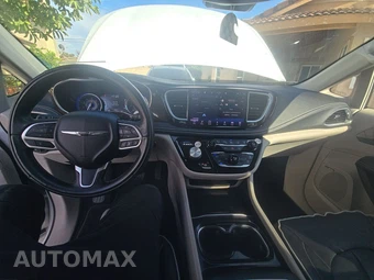 2022 Chrysler Pacifica Limited 121.6" WB - miniatura 11
