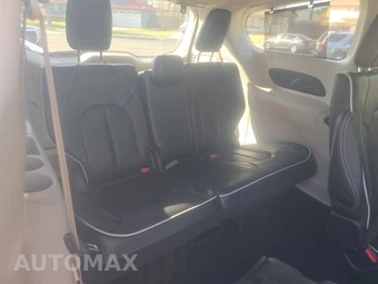 2022 Chrysler Pacifica Limited 121.6" WB - miniatura 14