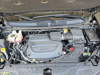 2022 Chrysler Pacifica Limited 121.6" WB - miniatura 16