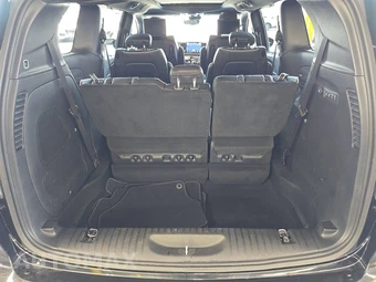 2022 Chrysler Pacifica Limited 121.6" WB - miniatura 17
