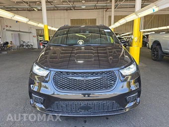 2022 Chrysler Pacifica Limited 121.6" WB - miniatura 2