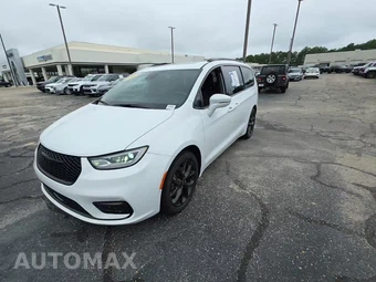 2022 Chrysler Pacifica Limited 121.6" WB