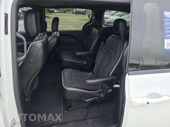 2022 Chrysler Pacifica Limited 121.6" WB - miniatura 10