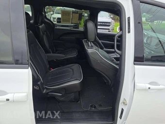 2022 Chrysler Pacifica Limited 121.6" WB - miniatura 13